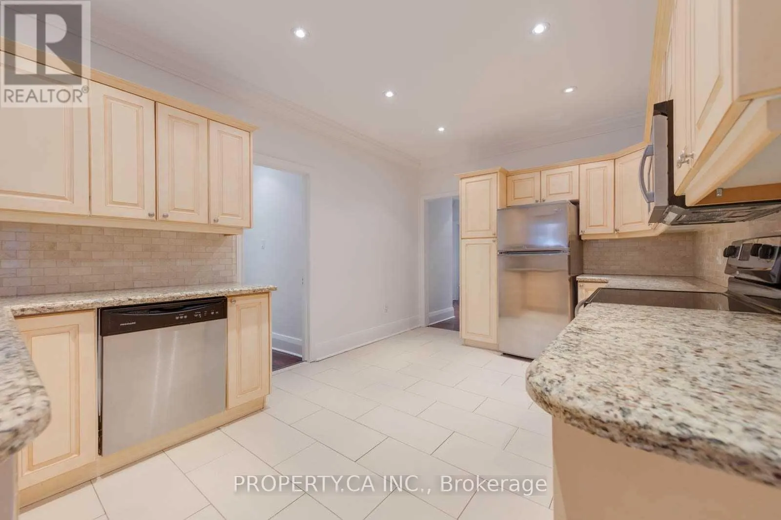 MAIN - 460 ORIOLE PARKWAY