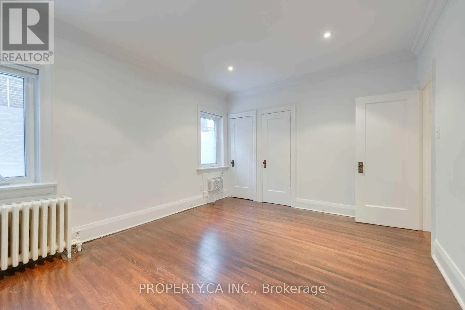 MAIN - 460 ORIOLE PARKWAY