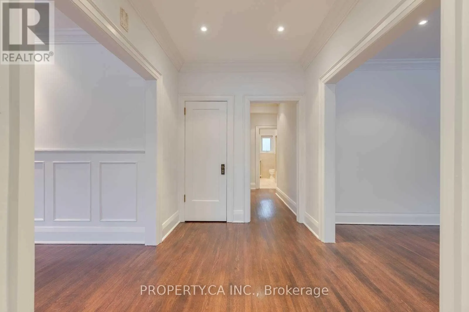 MAIN - 460 ORIOLE PARKWAY