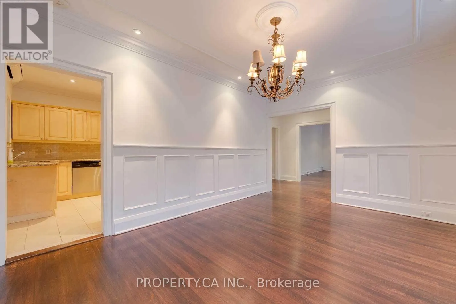 MAIN - 460 ORIOLE PARKWAY