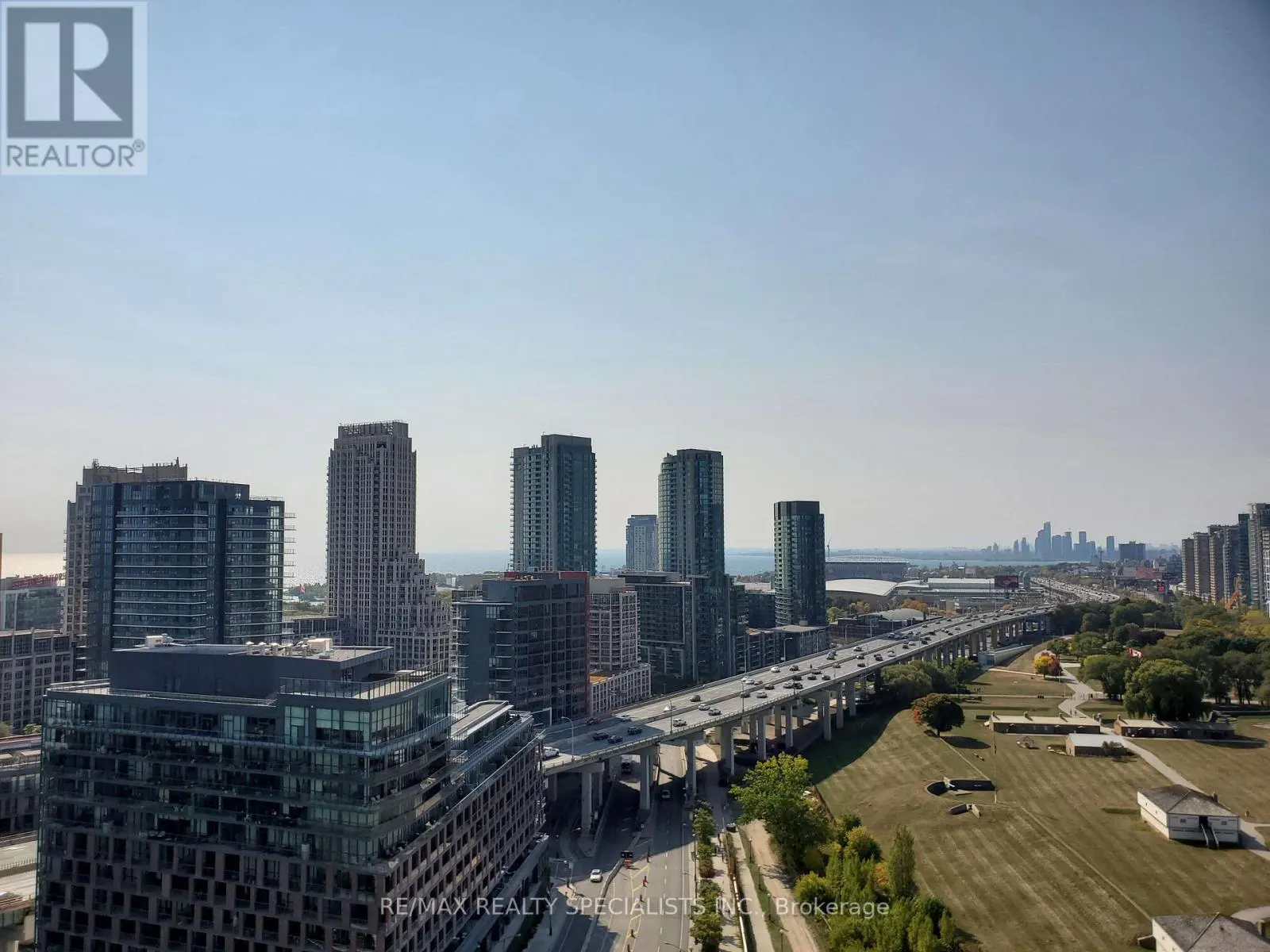 1901 - 170 FORT YORK BOULEVARD