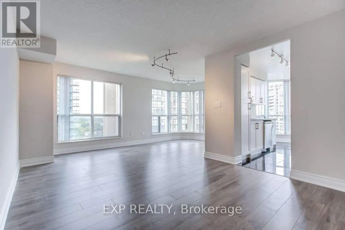 1202 - 23 LORRAINE DRIVE