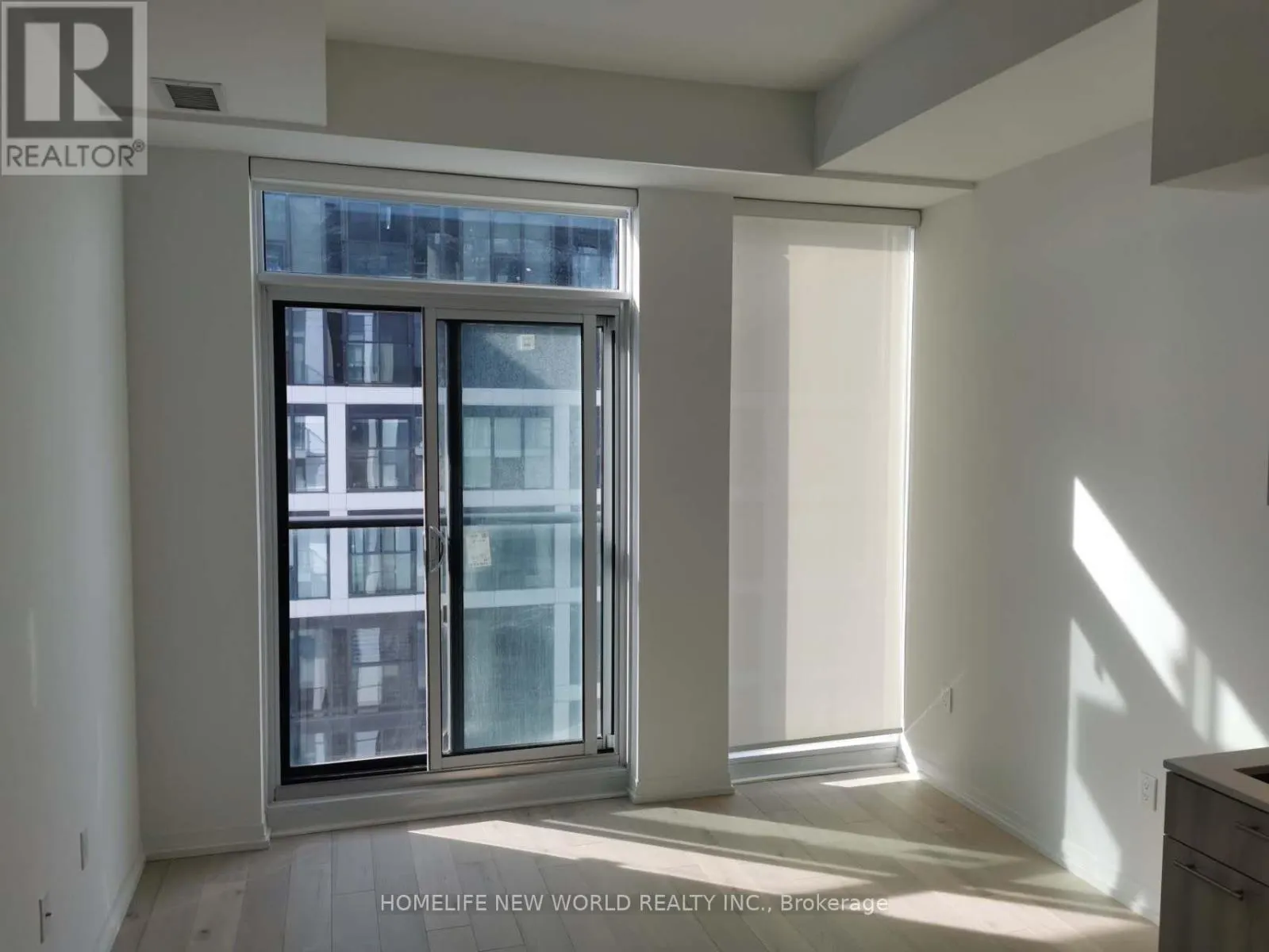 4904 - 251 JARVIS STREET