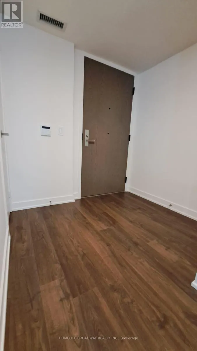 528 - 30 TRETTI WAY