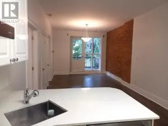 3 - 129 WALMER ROAD