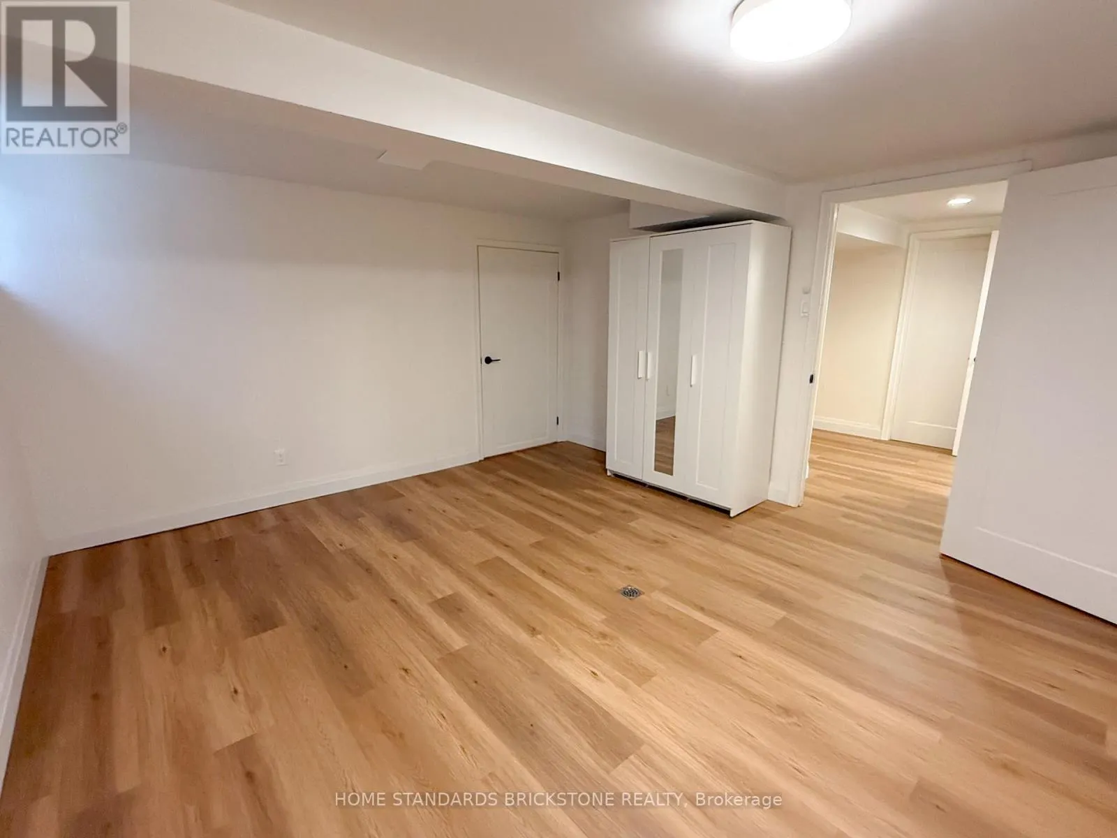 BASEMENT - 279 COCKSFIELD AVENUE