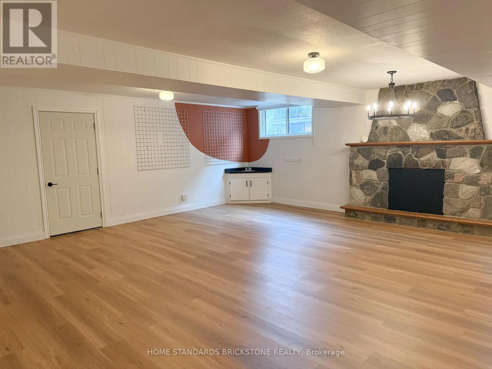 BASEMENT - 279 COCKSFIELD AVENUE