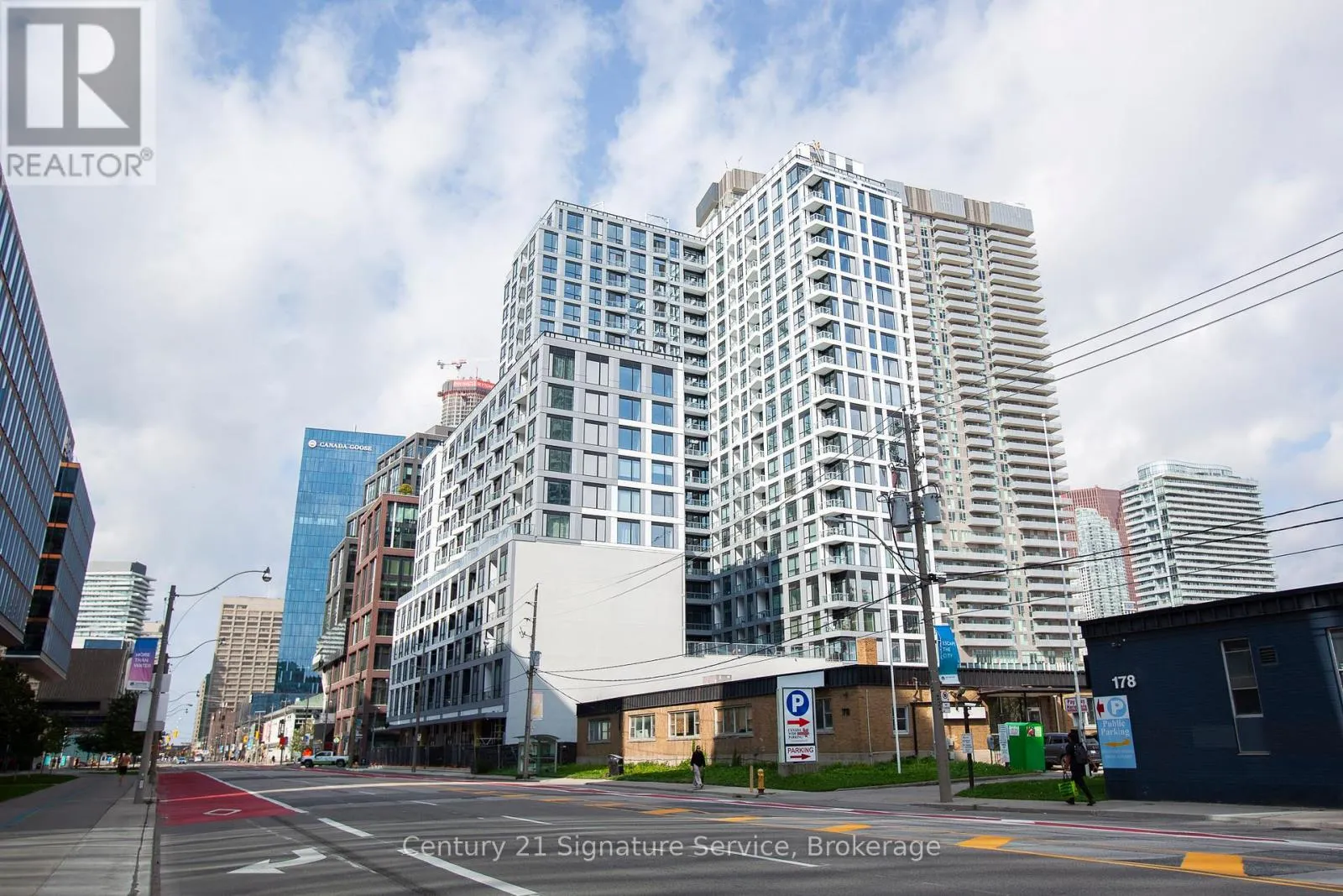1310 - 15 RICHARDSON STREET