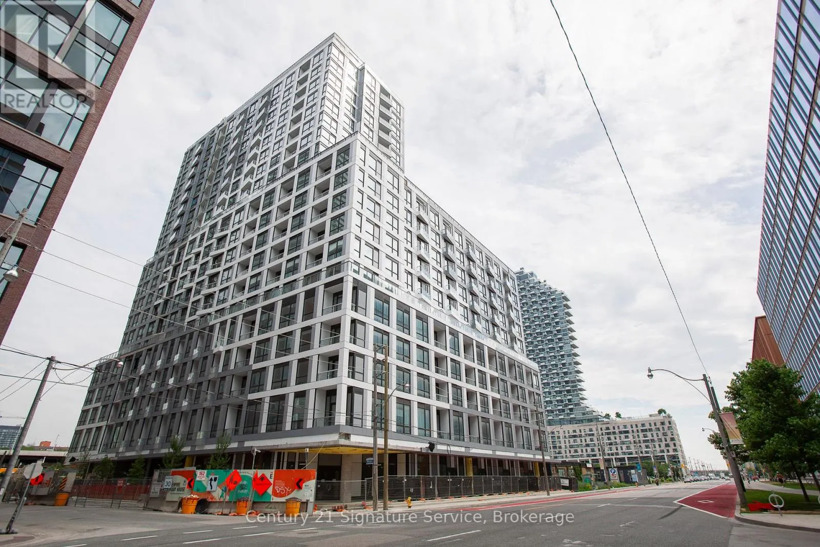 1310 - 15 RICHARDSON STREET