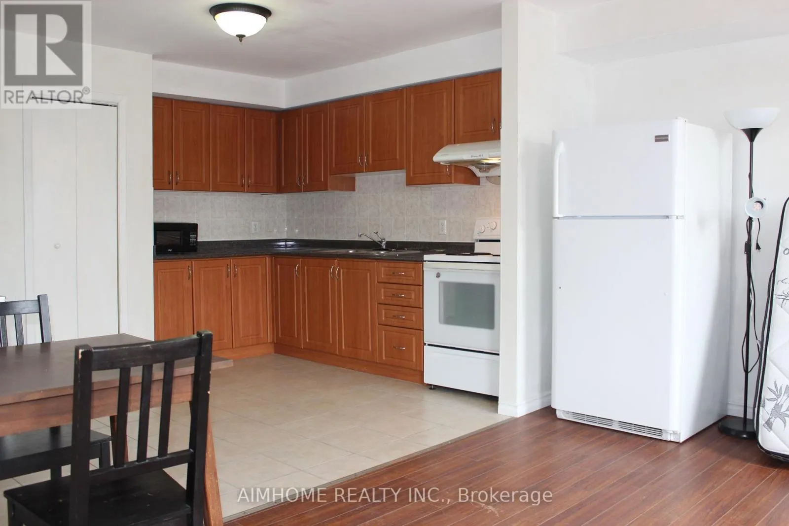 APT 2 - 1483 EGLINTON AVENUE W