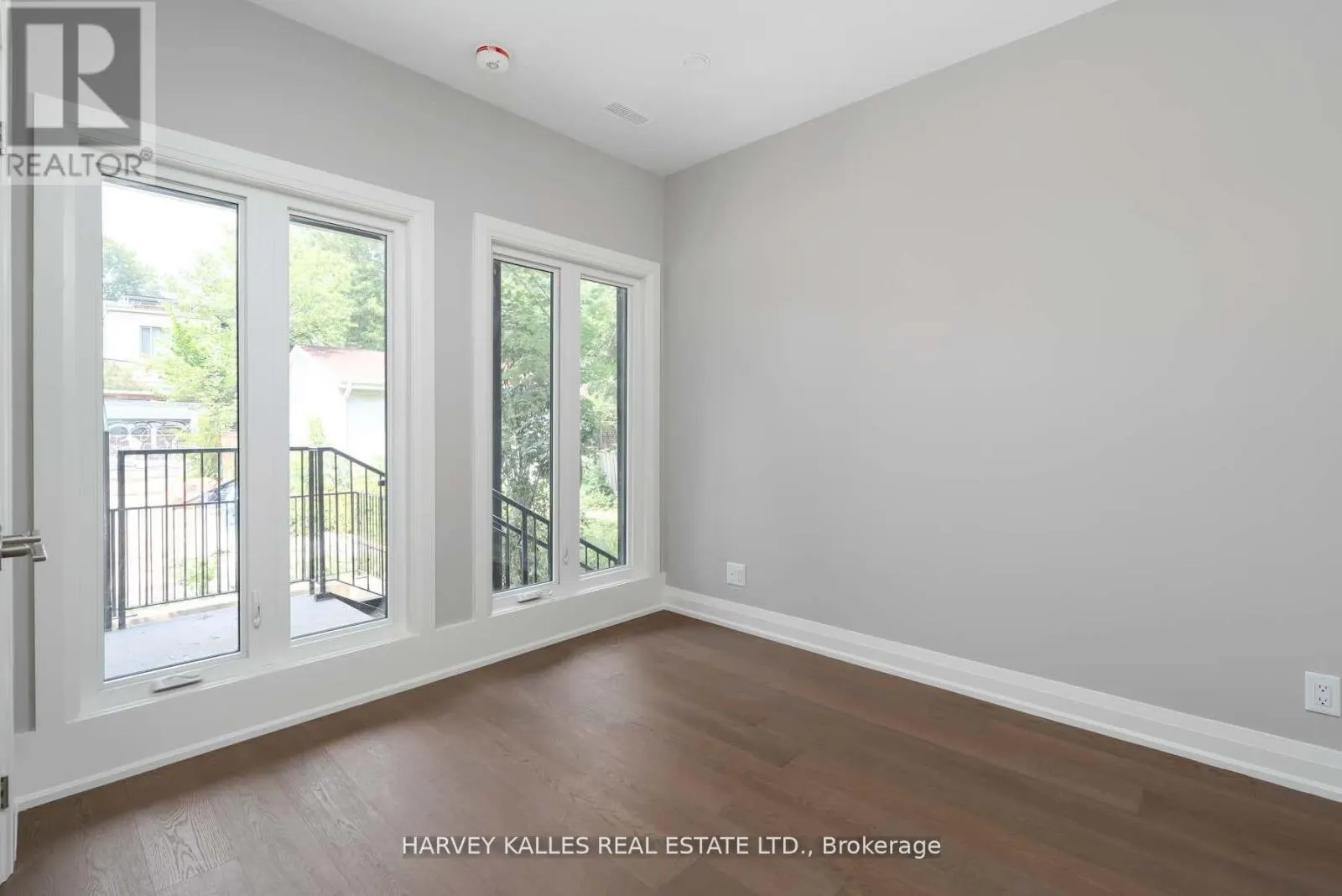2 (MAINFLOOR) - 24 SULLIVAN STREET