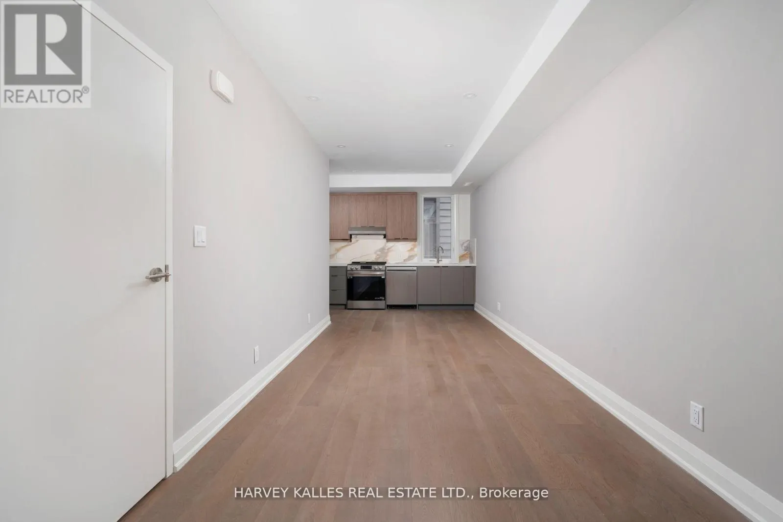 2 (MAINFLOOR) - 24 SULLIVAN STREET