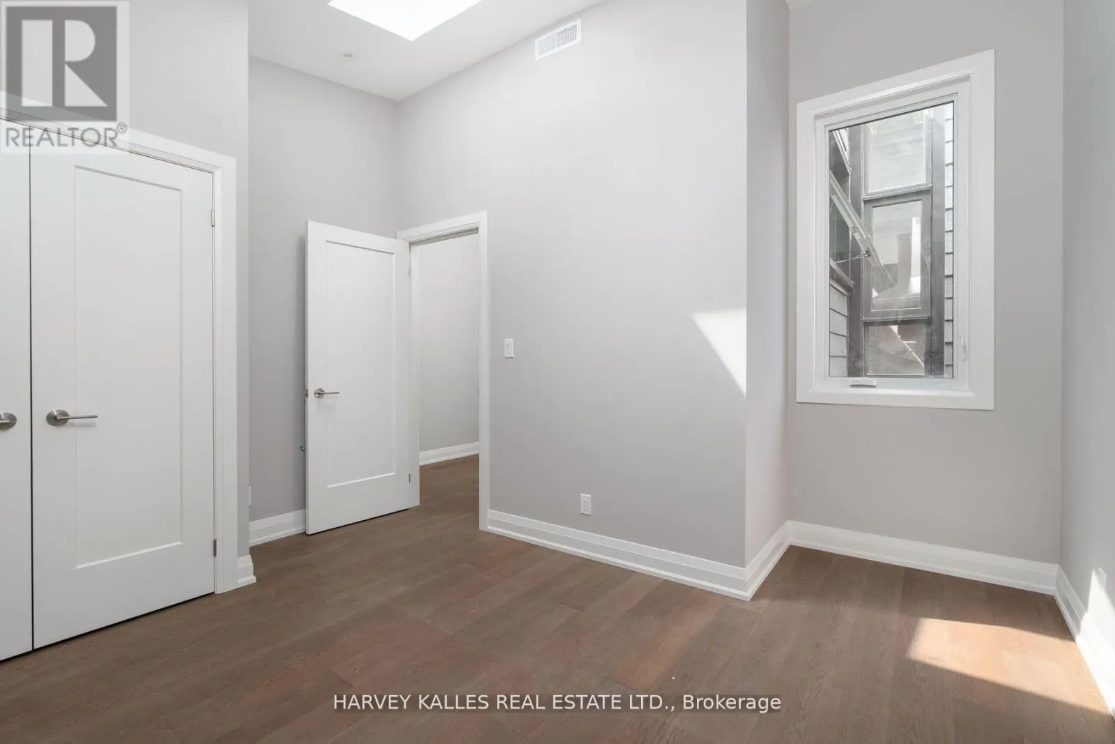4 (3RD FLOOR) - 24 SULLIVAN STREET