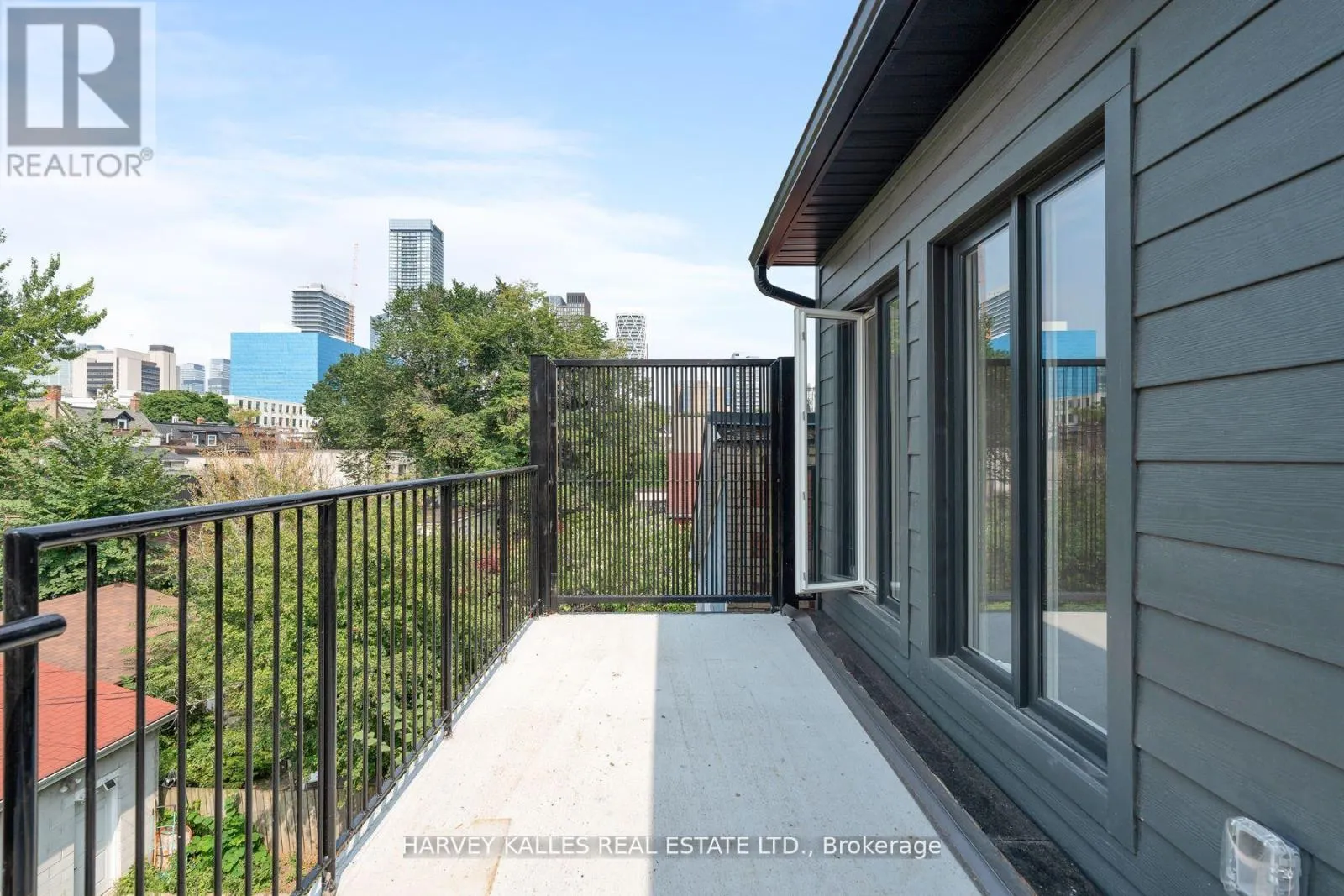 4 (3RD FLOOR) - 24 SULLIVAN STREET