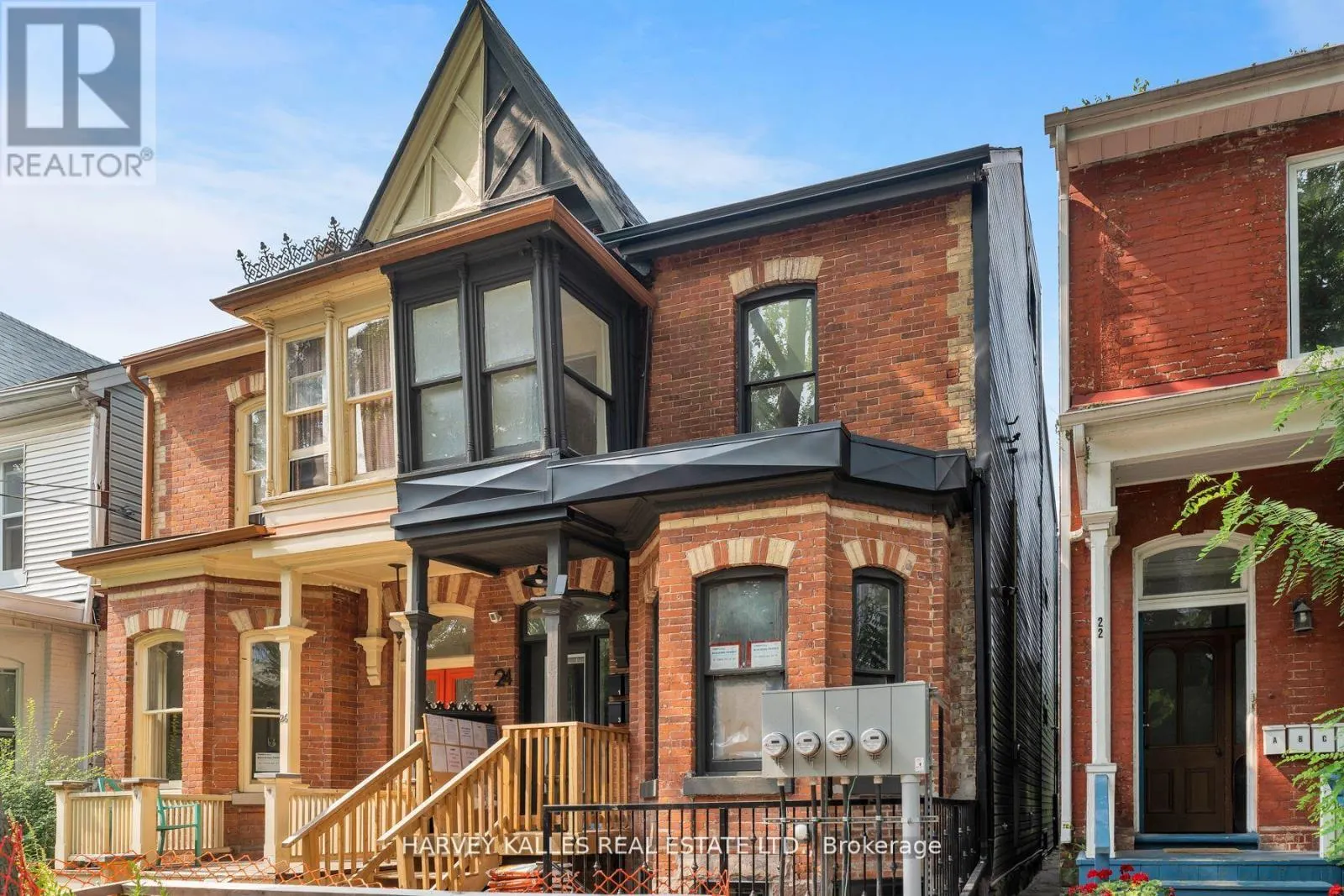 4 (3RD FLOOR) - 24 SULLIVAN STREET