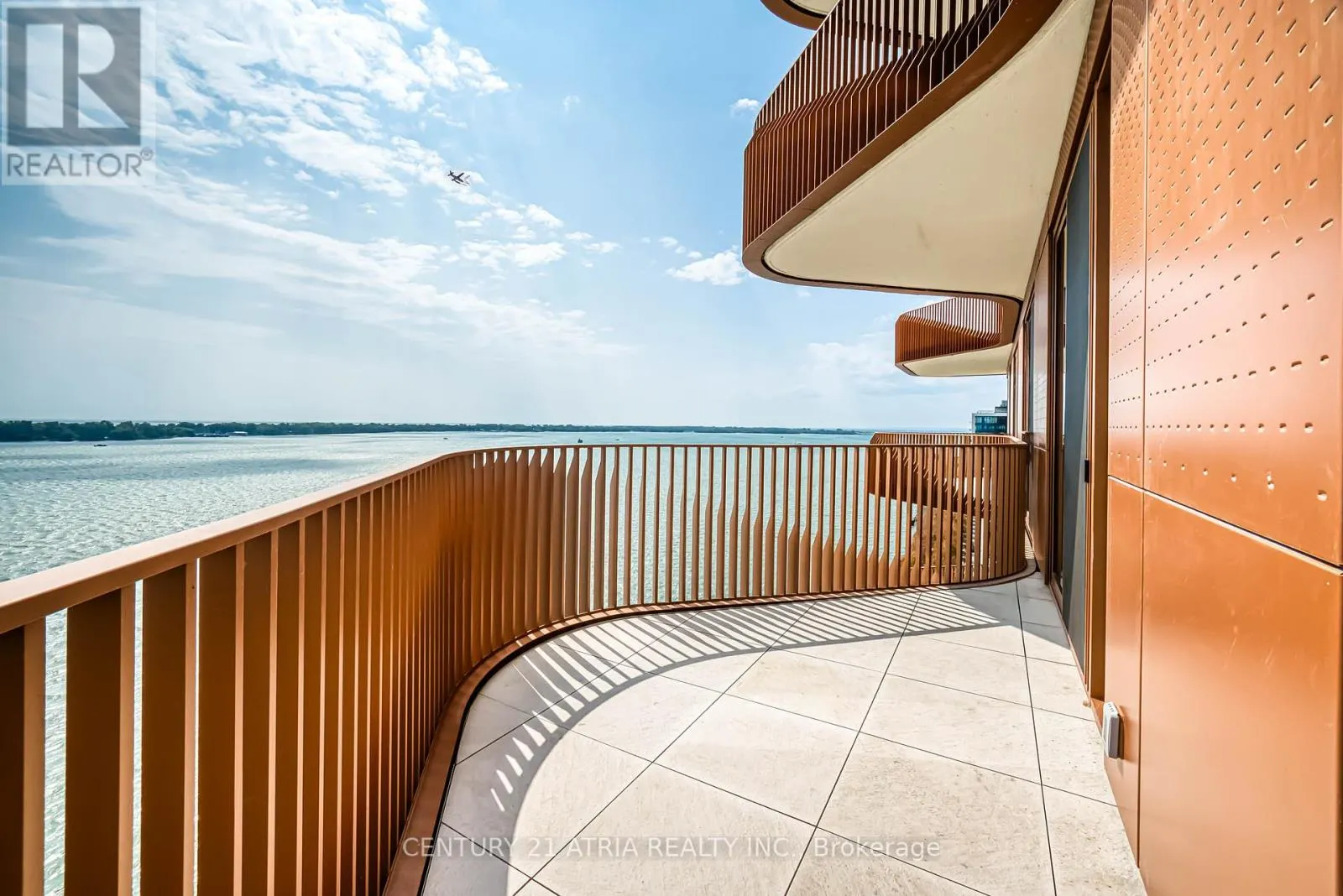 1211 - 155 MERCHANTS' WHARF