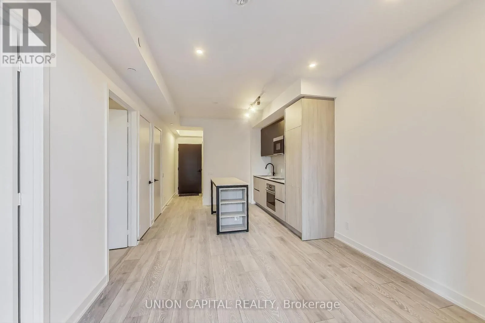 3305 - 108 PETER STREET
