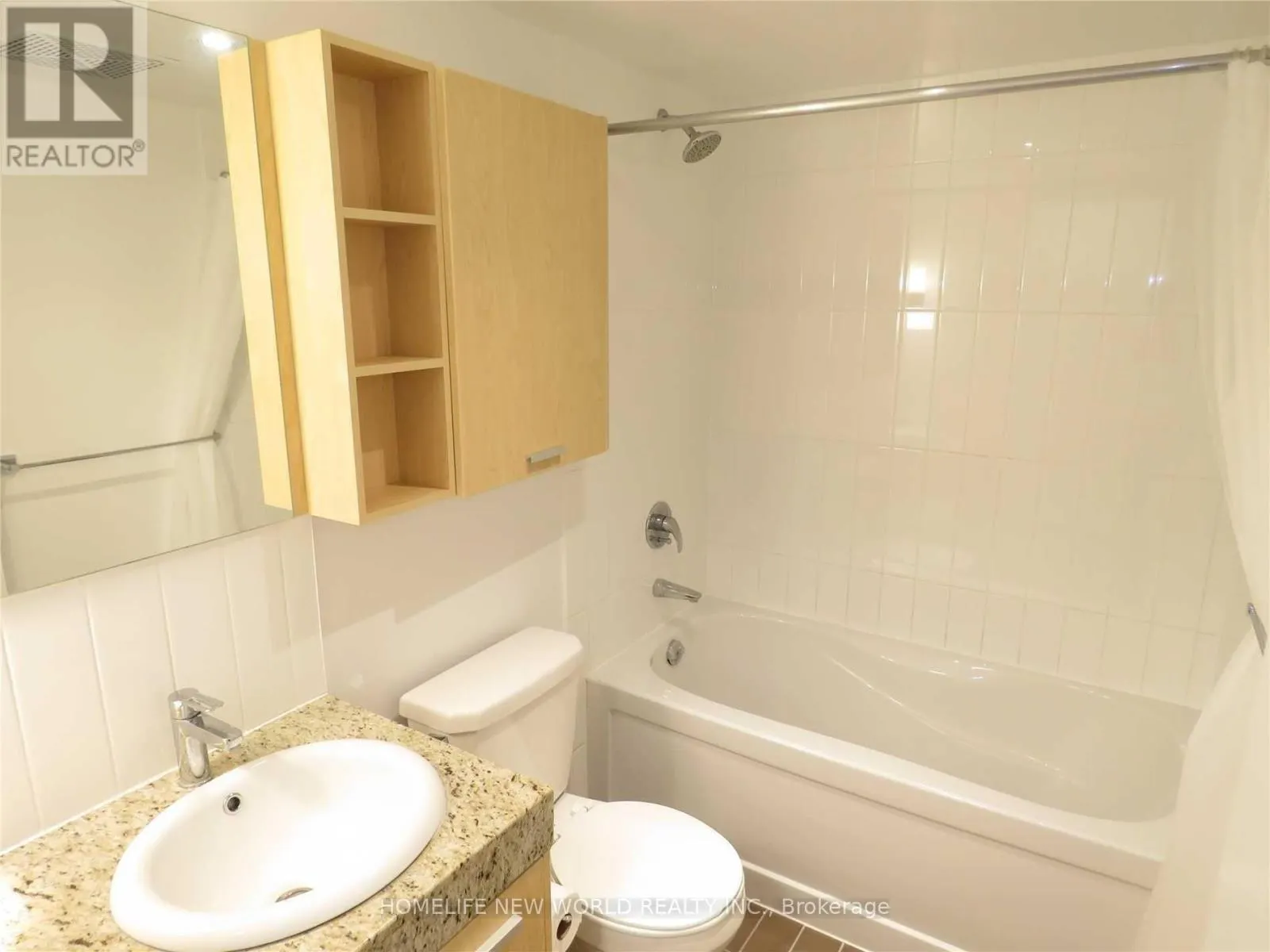 807 - 15 SINGER COURT