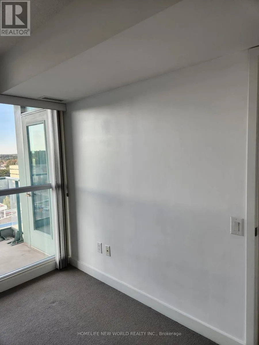 807 - 15 SINGER COURT