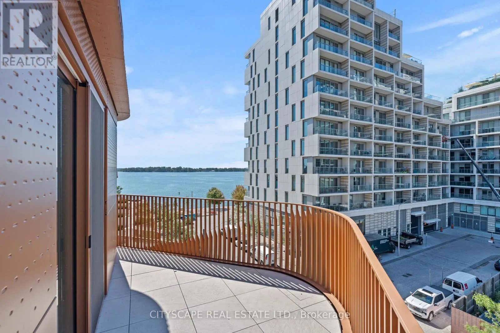 419 - 155 MERCHANT'S WHARF STREET