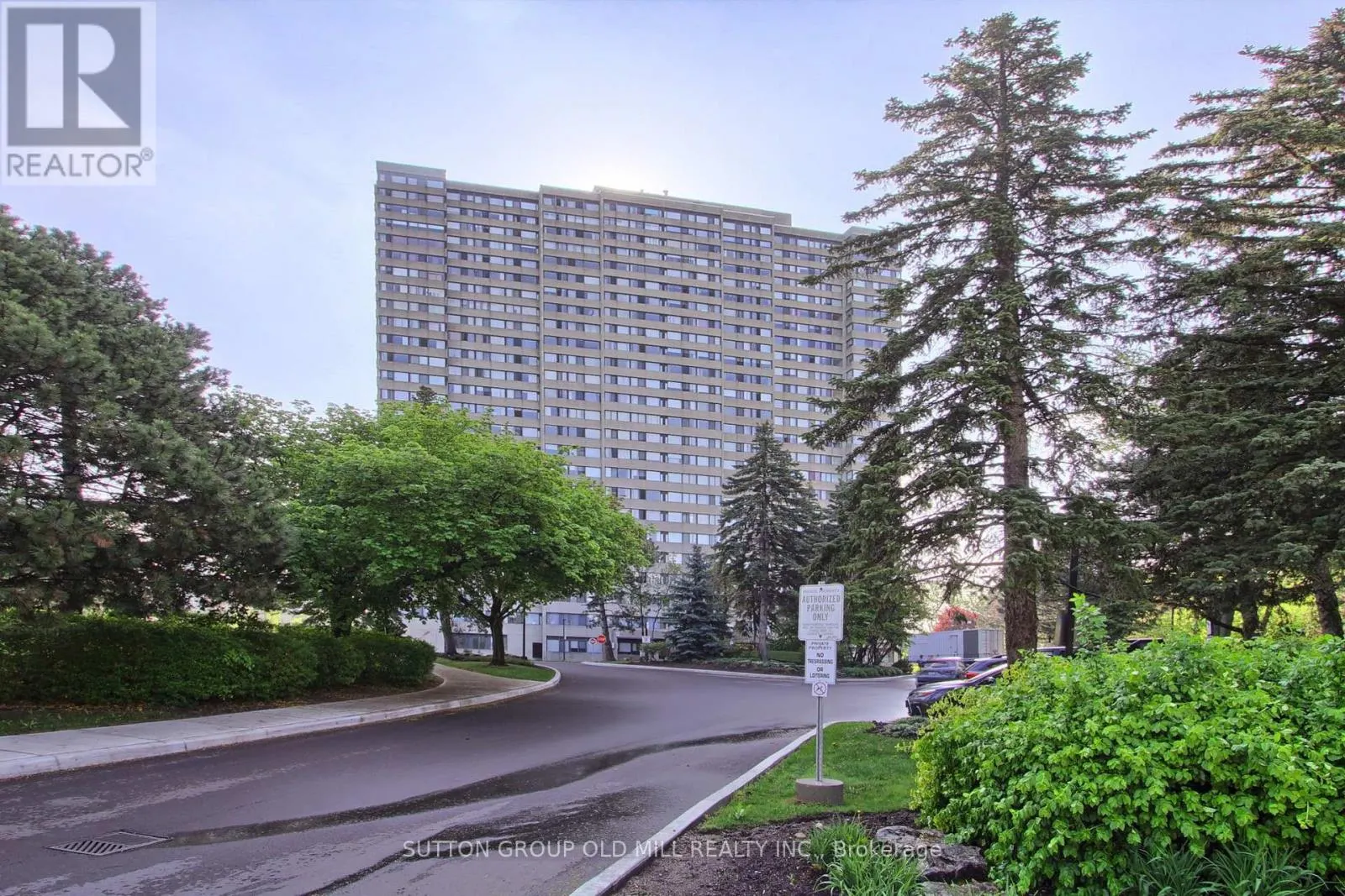 1604 - 133 TORRESDALE AVENUE