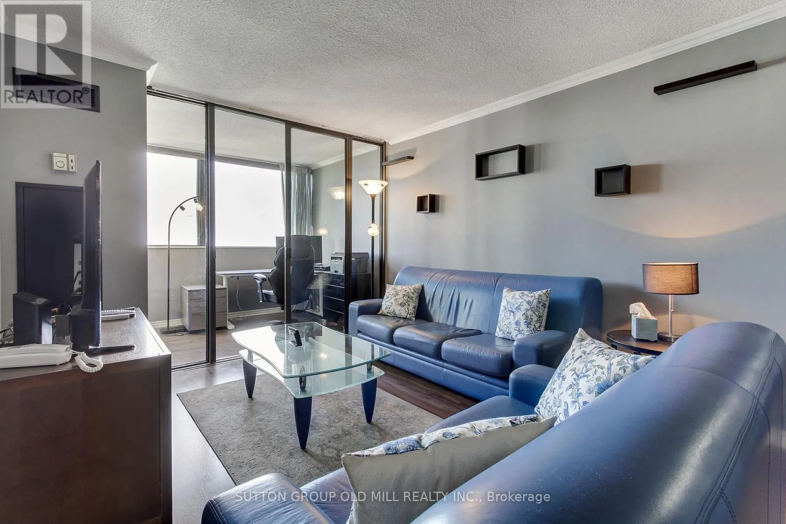 1604 - 133 TORRESDALE AVENUE