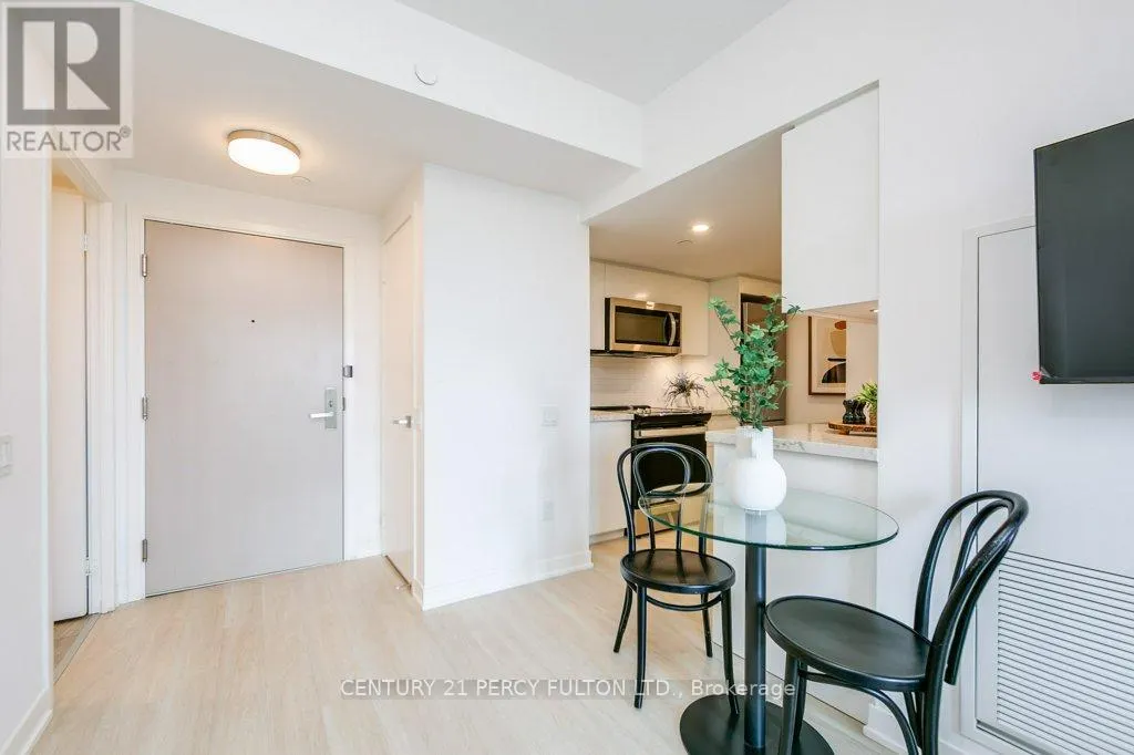 701 - 500 WILSON AVENUE