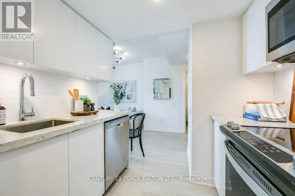 701 - 500 WILSON AVENUE