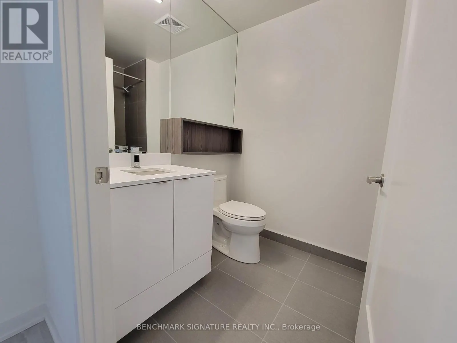 470 - 121 LOWER SHERBOURNE STREET