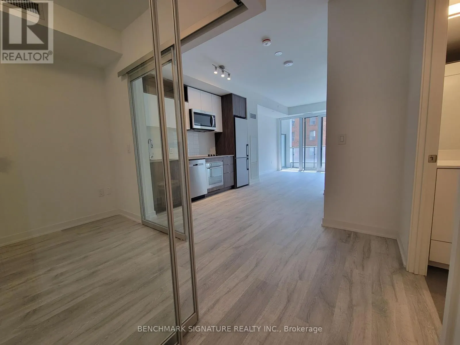 470 - 121 LOWER SHERBOURNE STREET