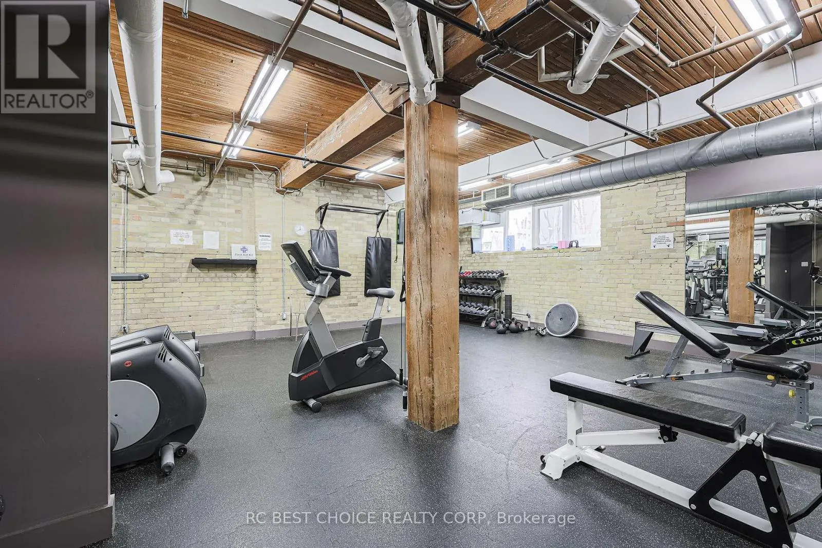 424 - 955 QUEEN STREET W