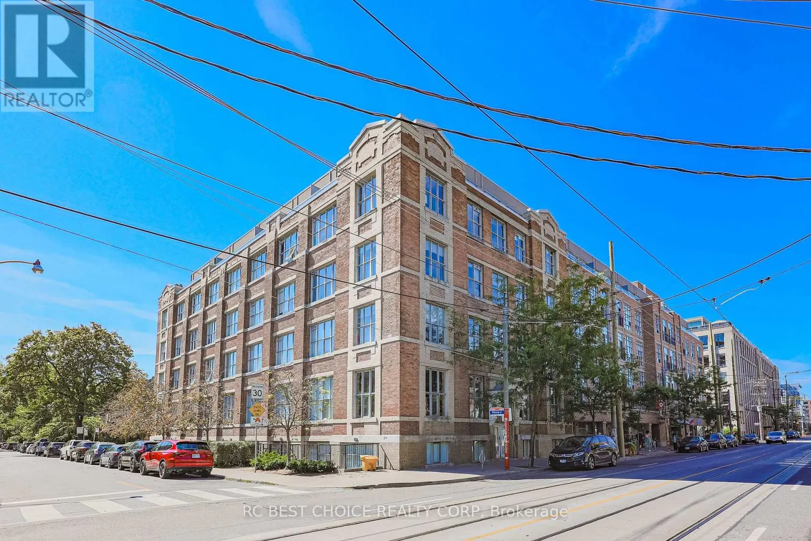424 - 955 QUEEN STREET W