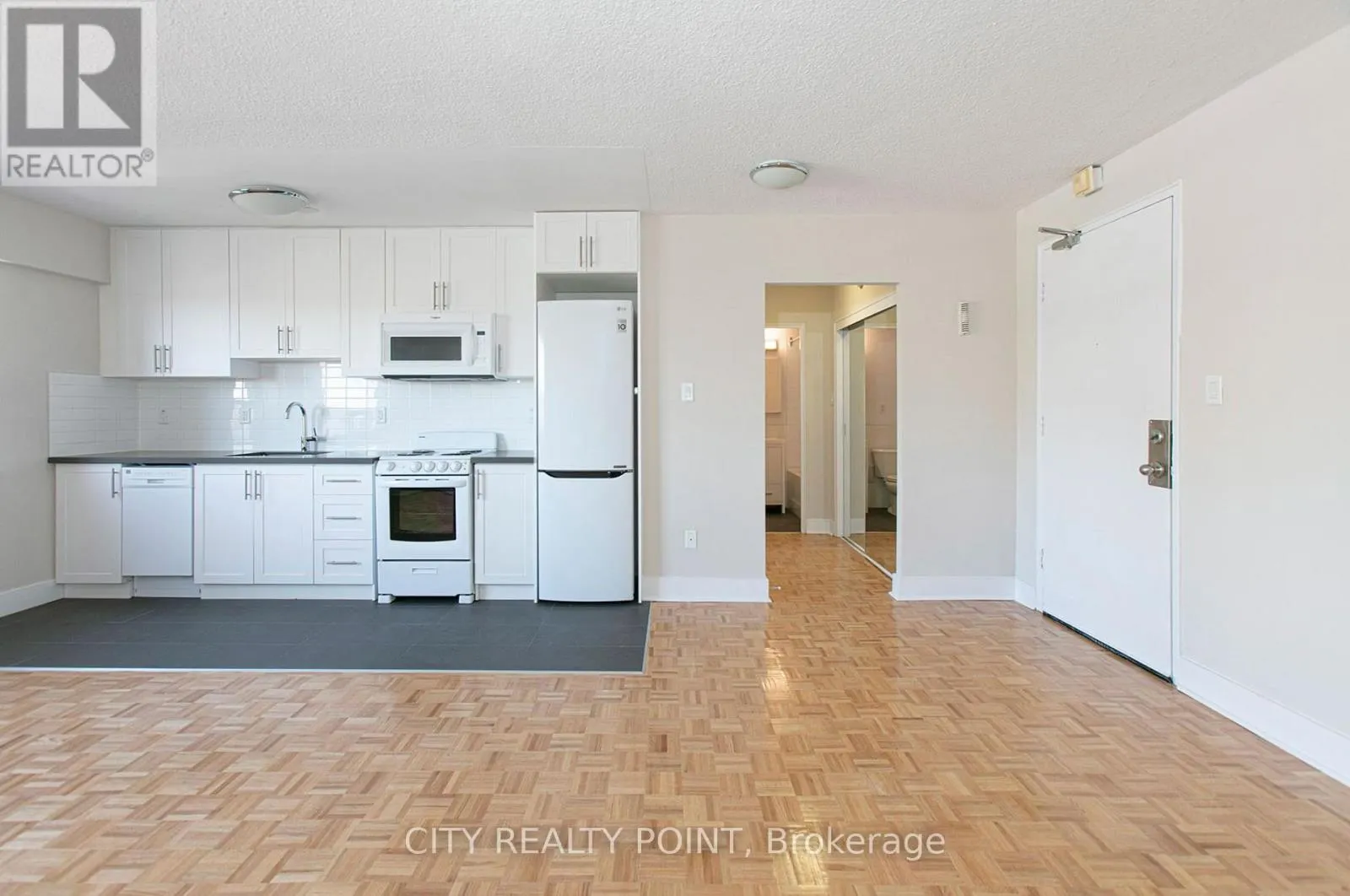 B2 - 95 LAWTON BOULEVARD