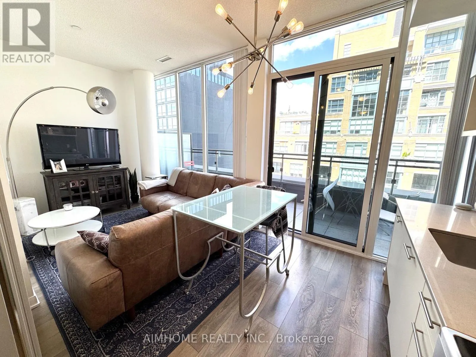 1201 - 435 RICHMOND STREET W