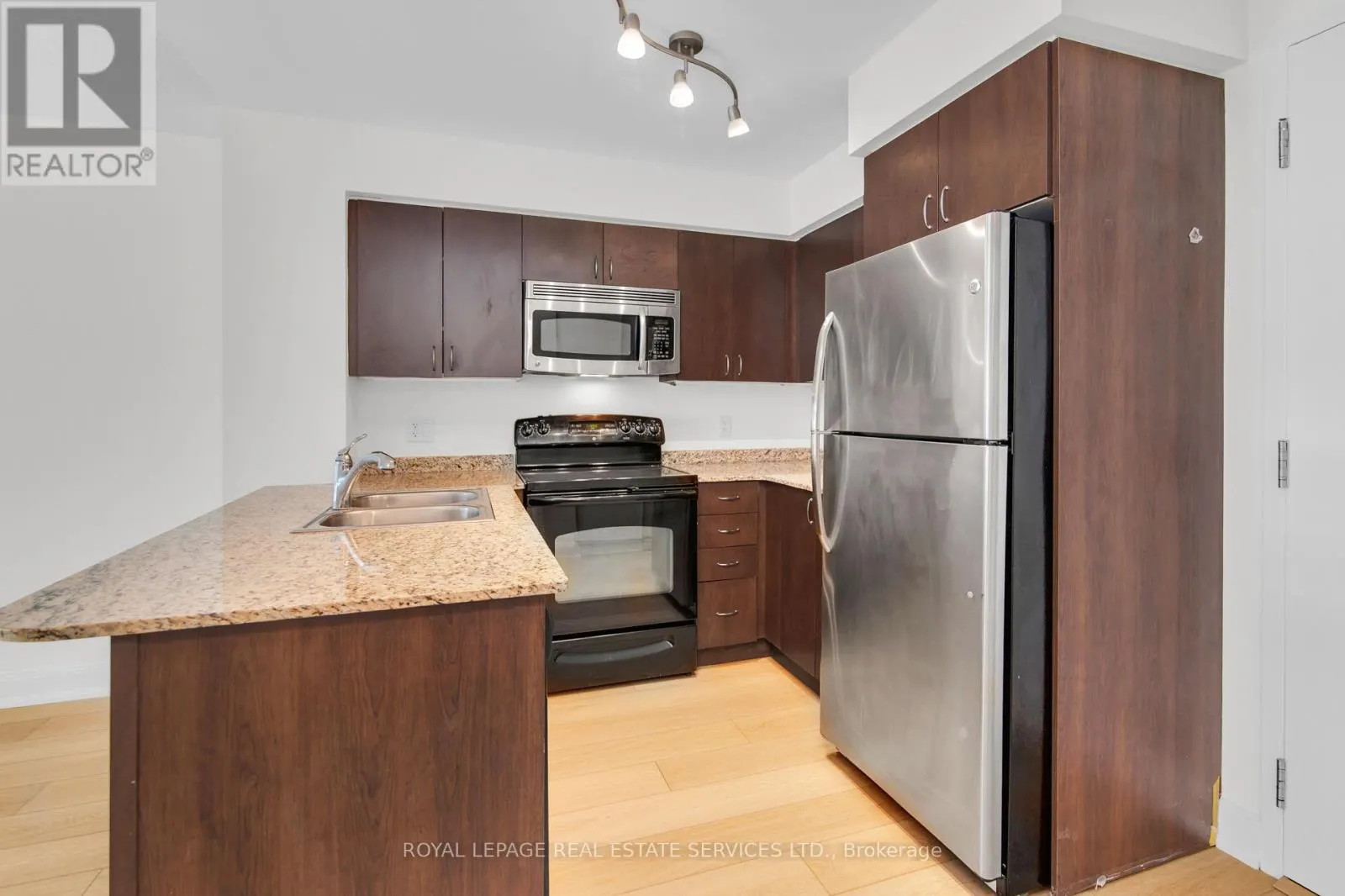 1909 - 2191 YONGE STREET