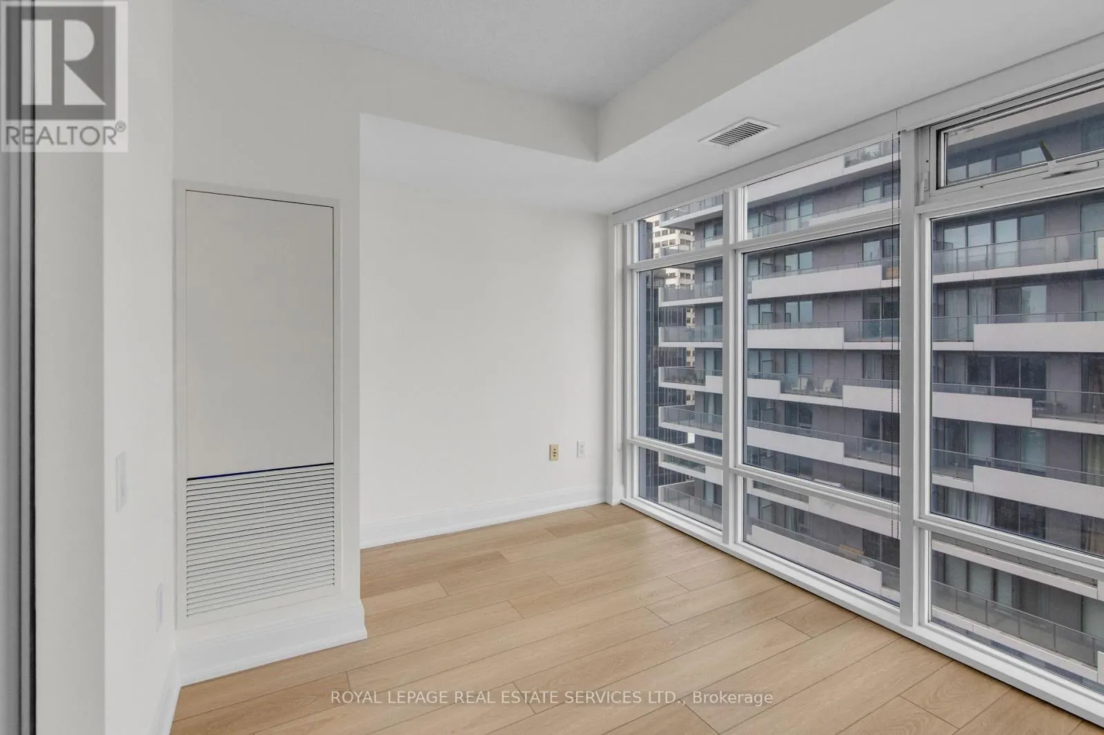 1909 - 2191 YONGE STREET