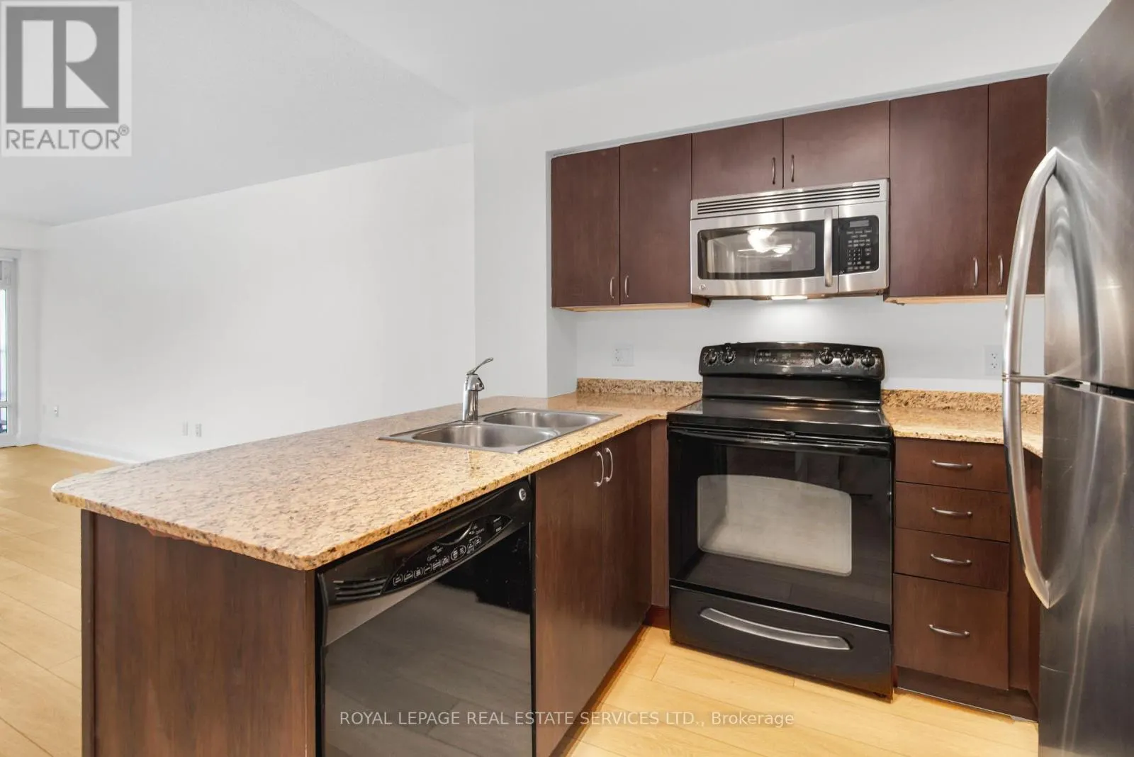 1909 - 2191 YONGE STREET