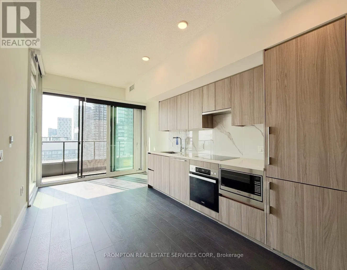 2512 - 3 CONCORD CITYPLACE WAY