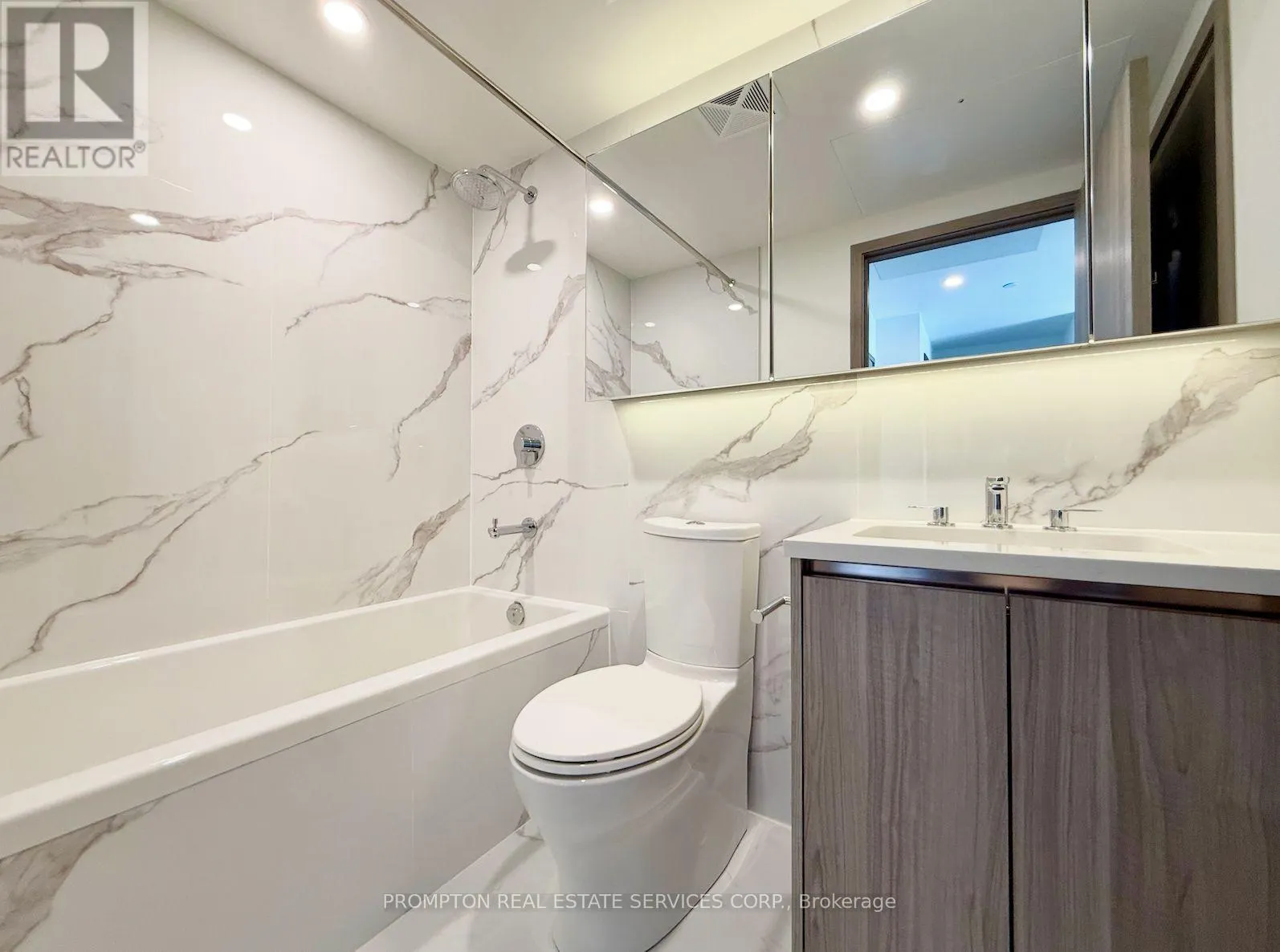 2512 - 3 CONCORD CITYPLACE WAY