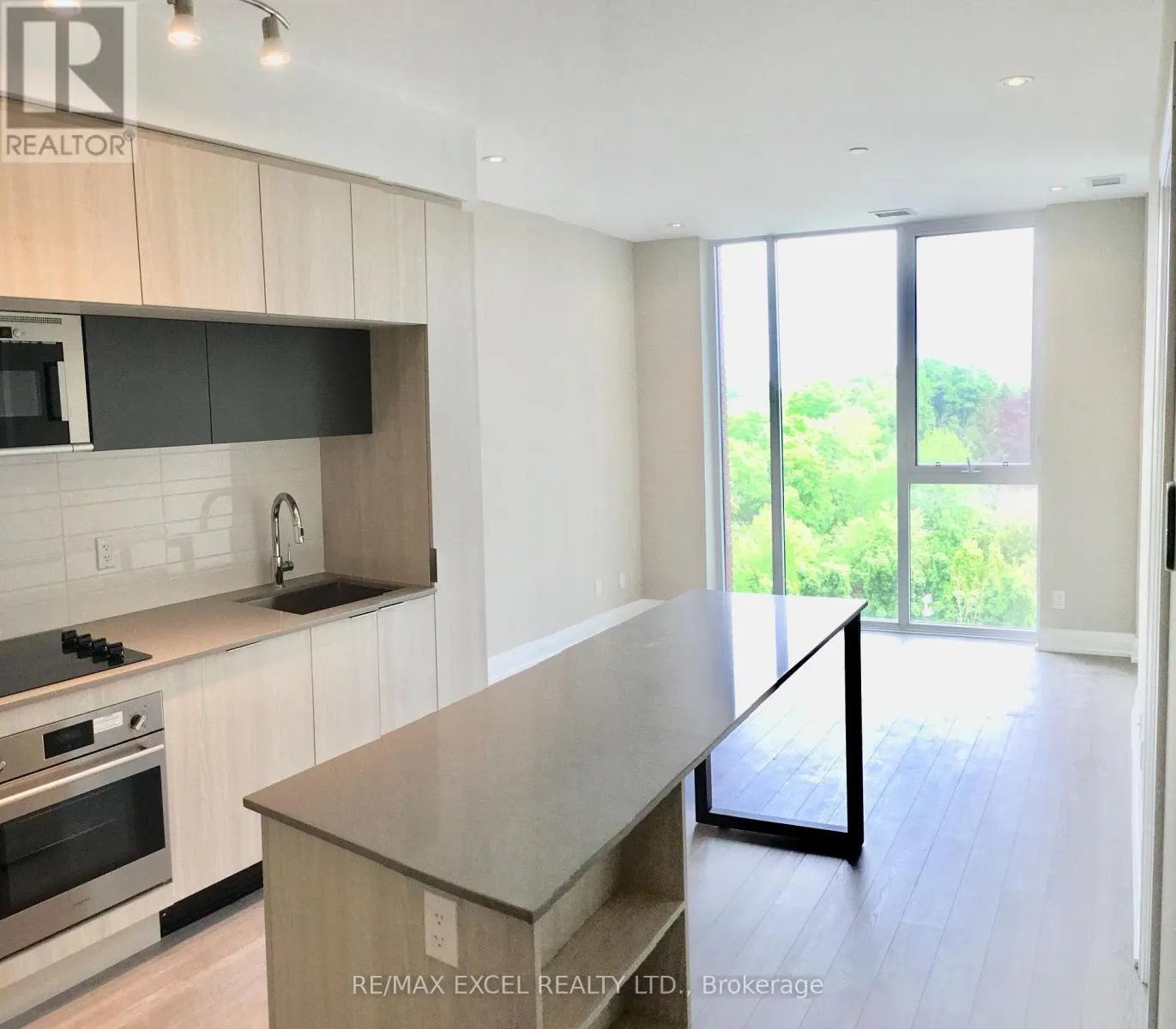 506 - 1 BELSIZE DRIVE