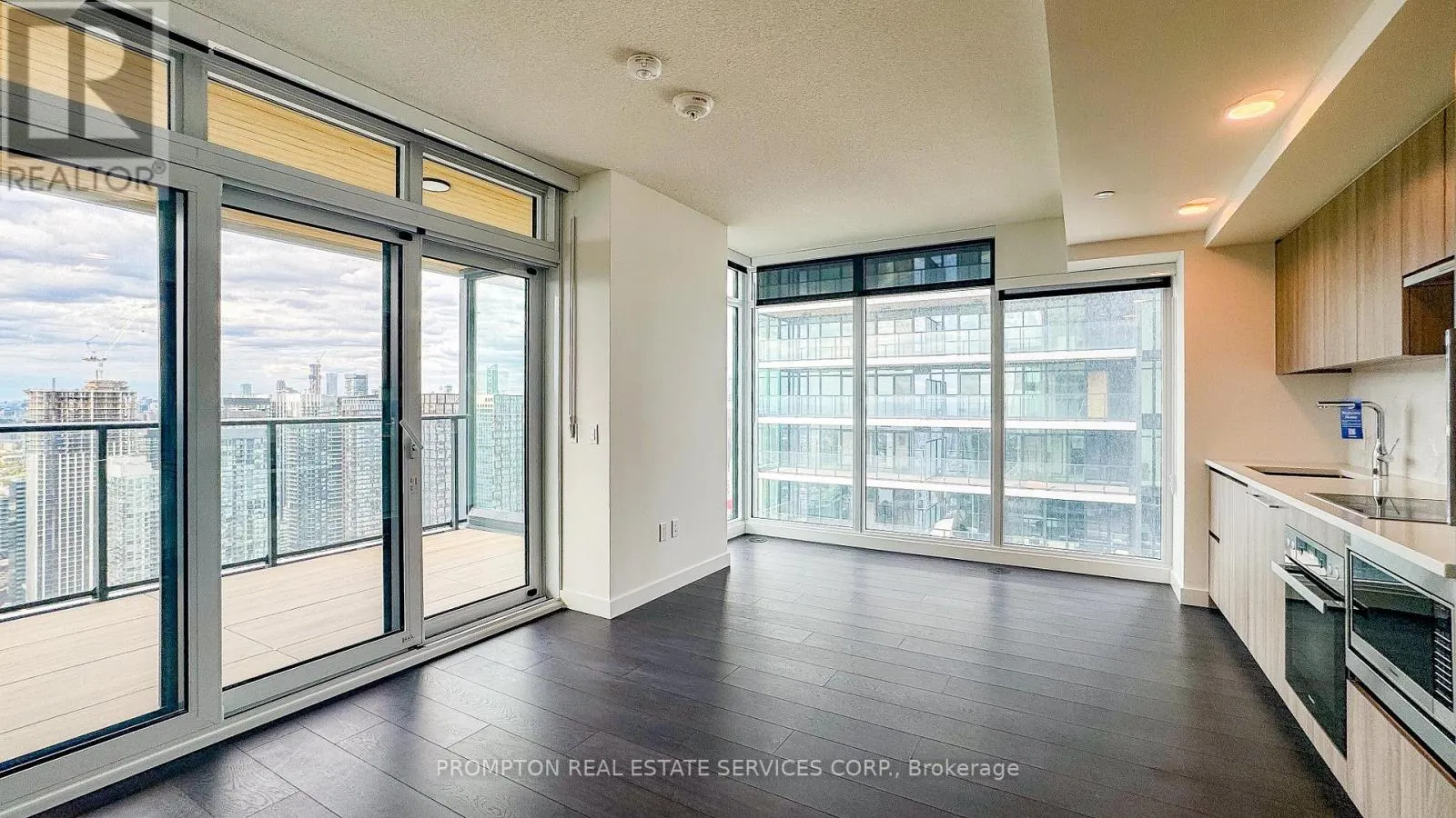 5805 - 3 CONCORD CITYPLACE WAY