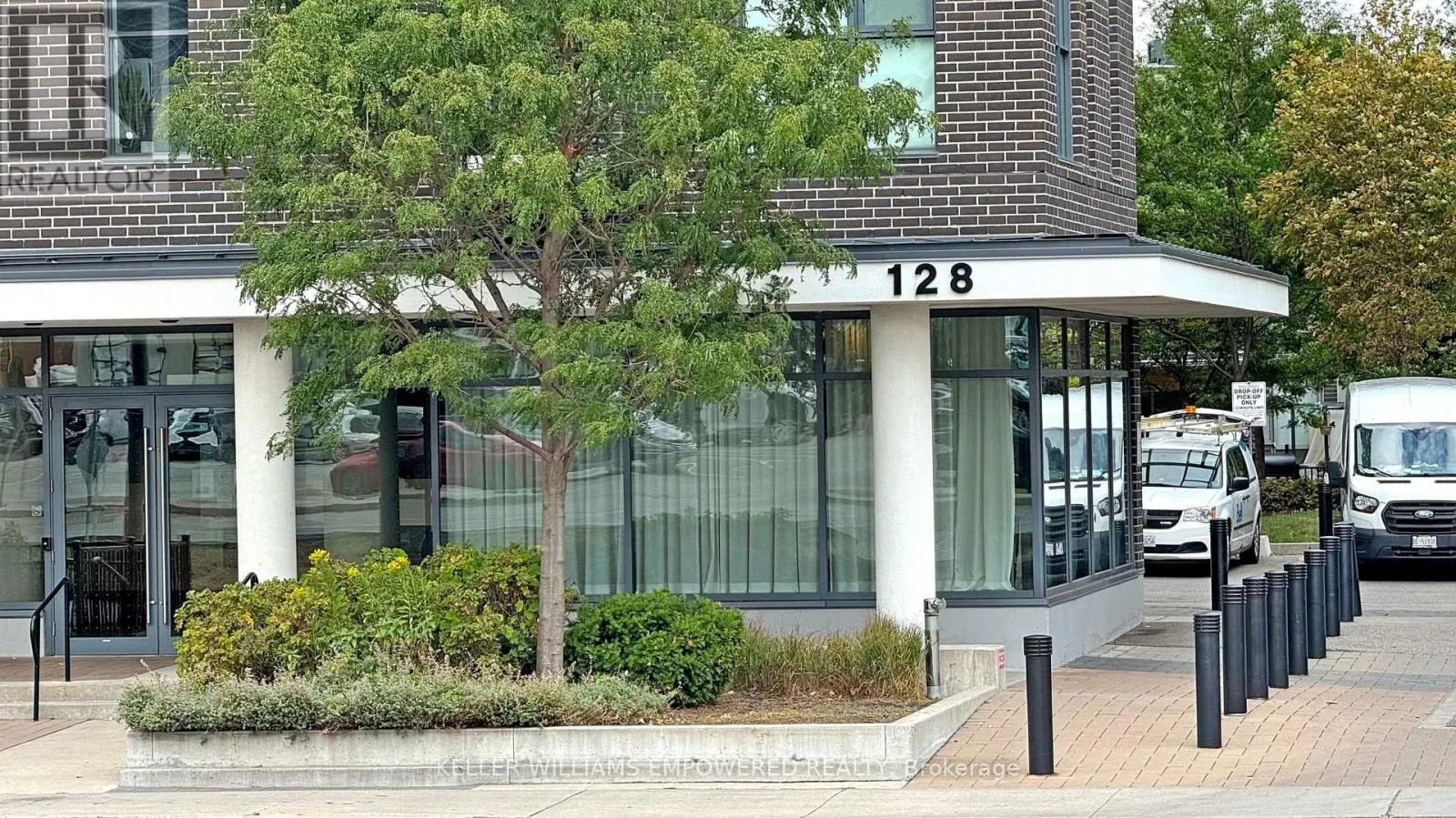 801 - 128 FAIRVIEW MALL DRIVE