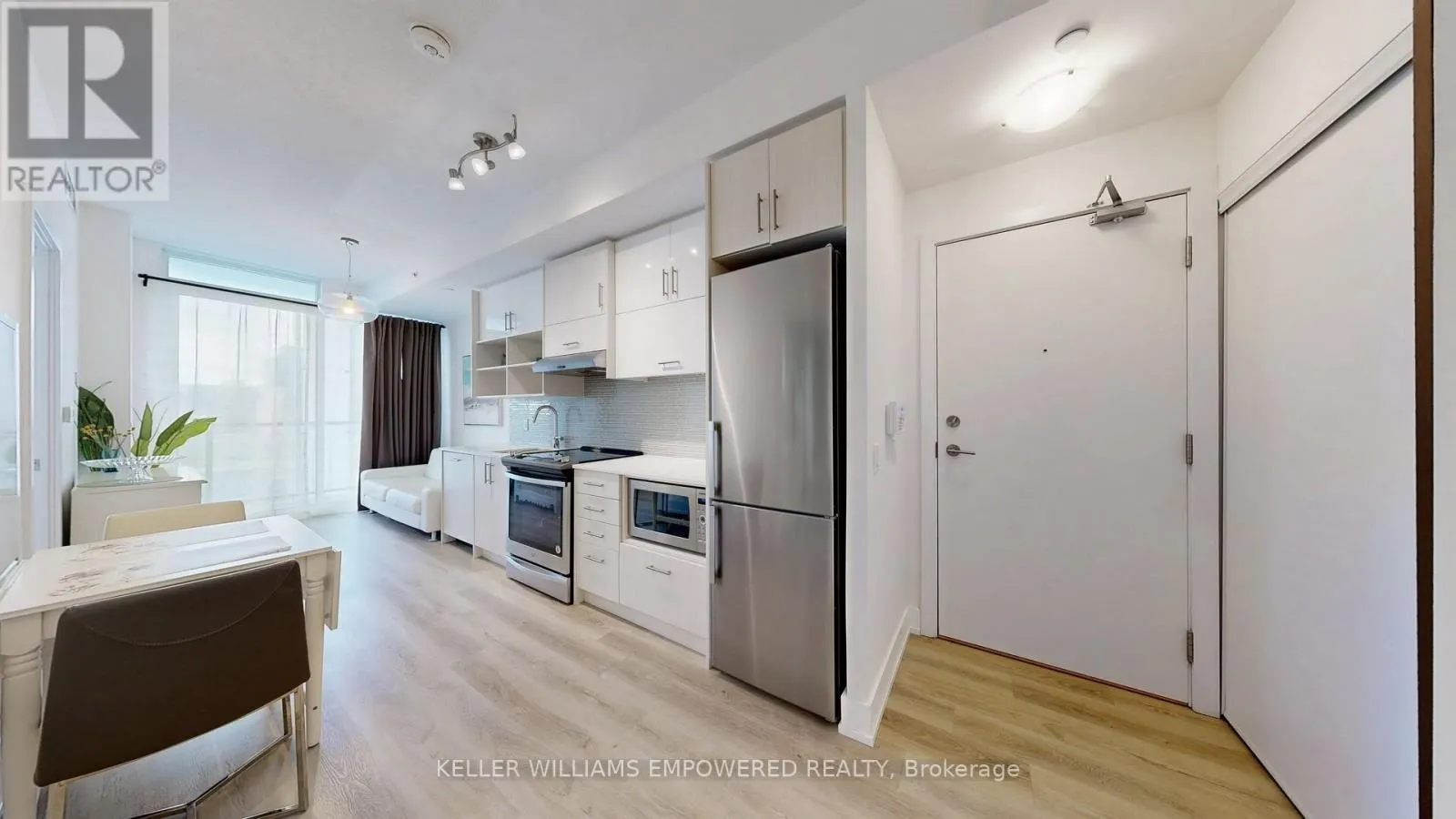 801 - 128 FAIRVIEW MALL DRIVE