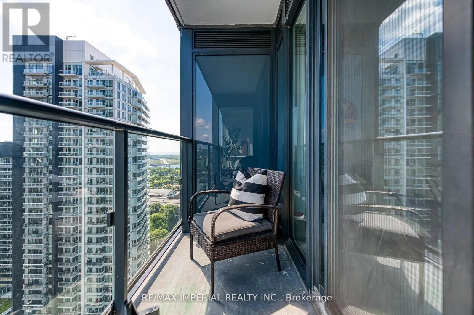 3202 - 19 WESTERN BATTERY ROAD