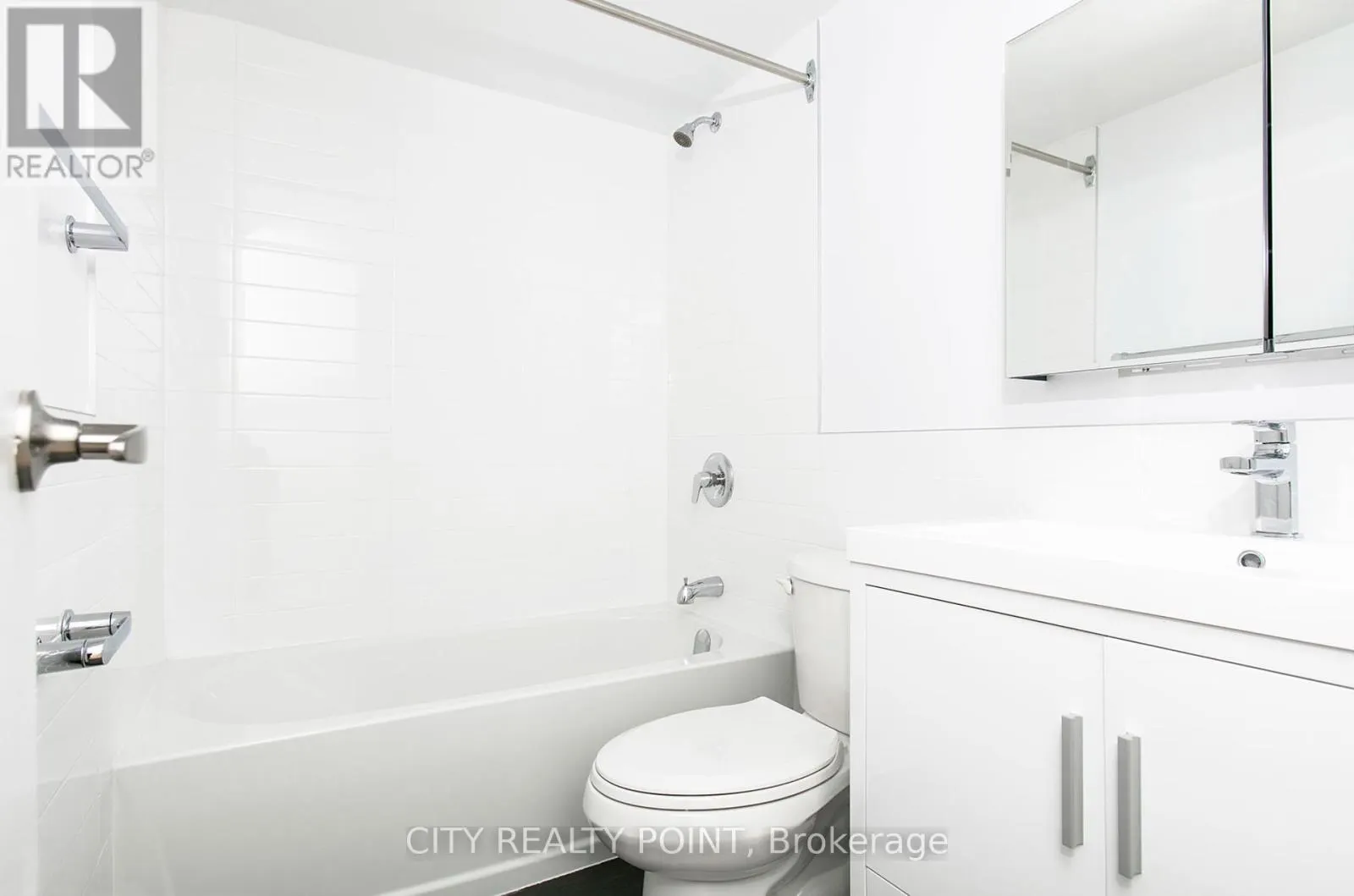 912 - 6200 BATHURST STREET