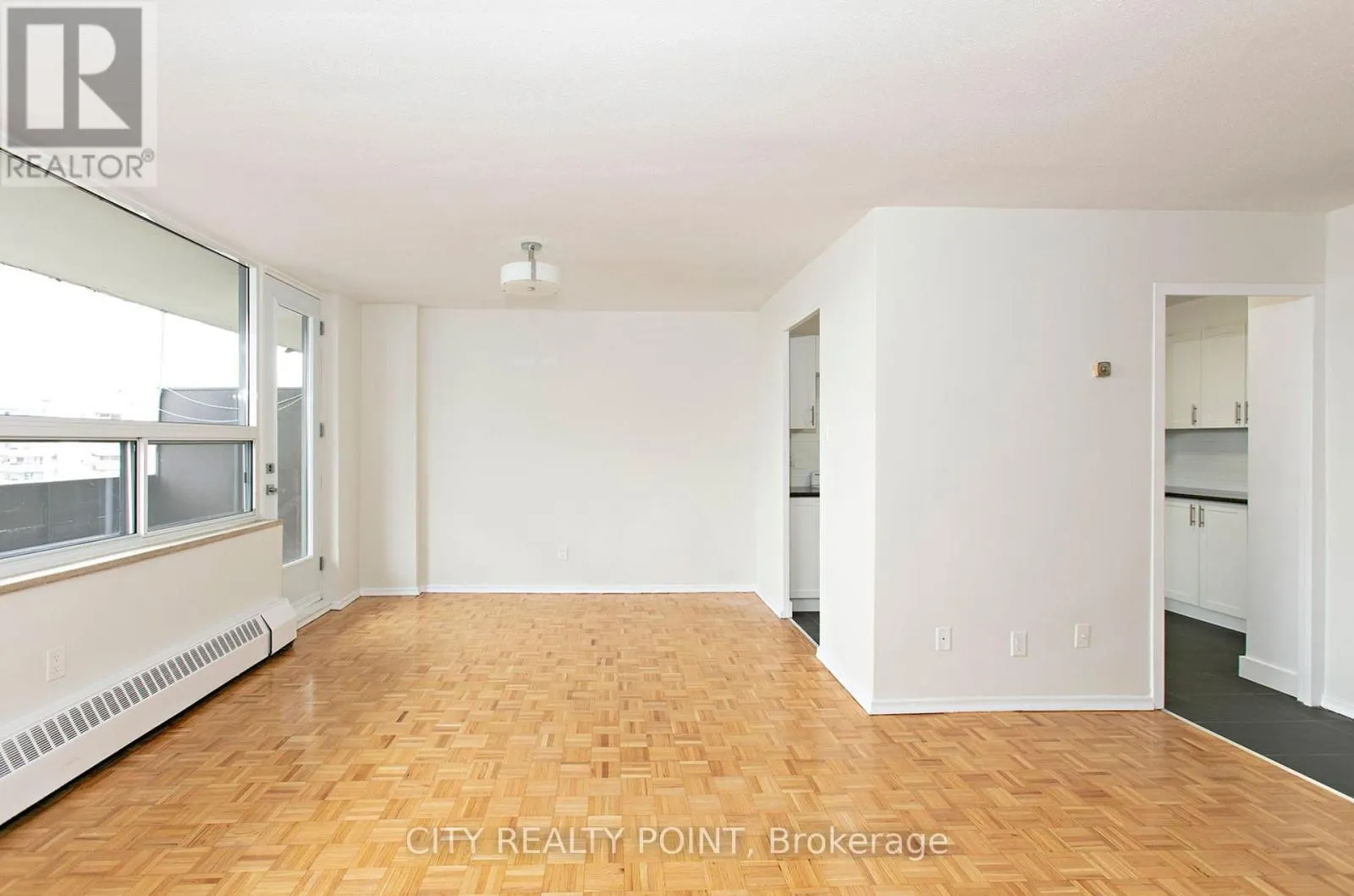 912 - 6200 BATHURST STREET