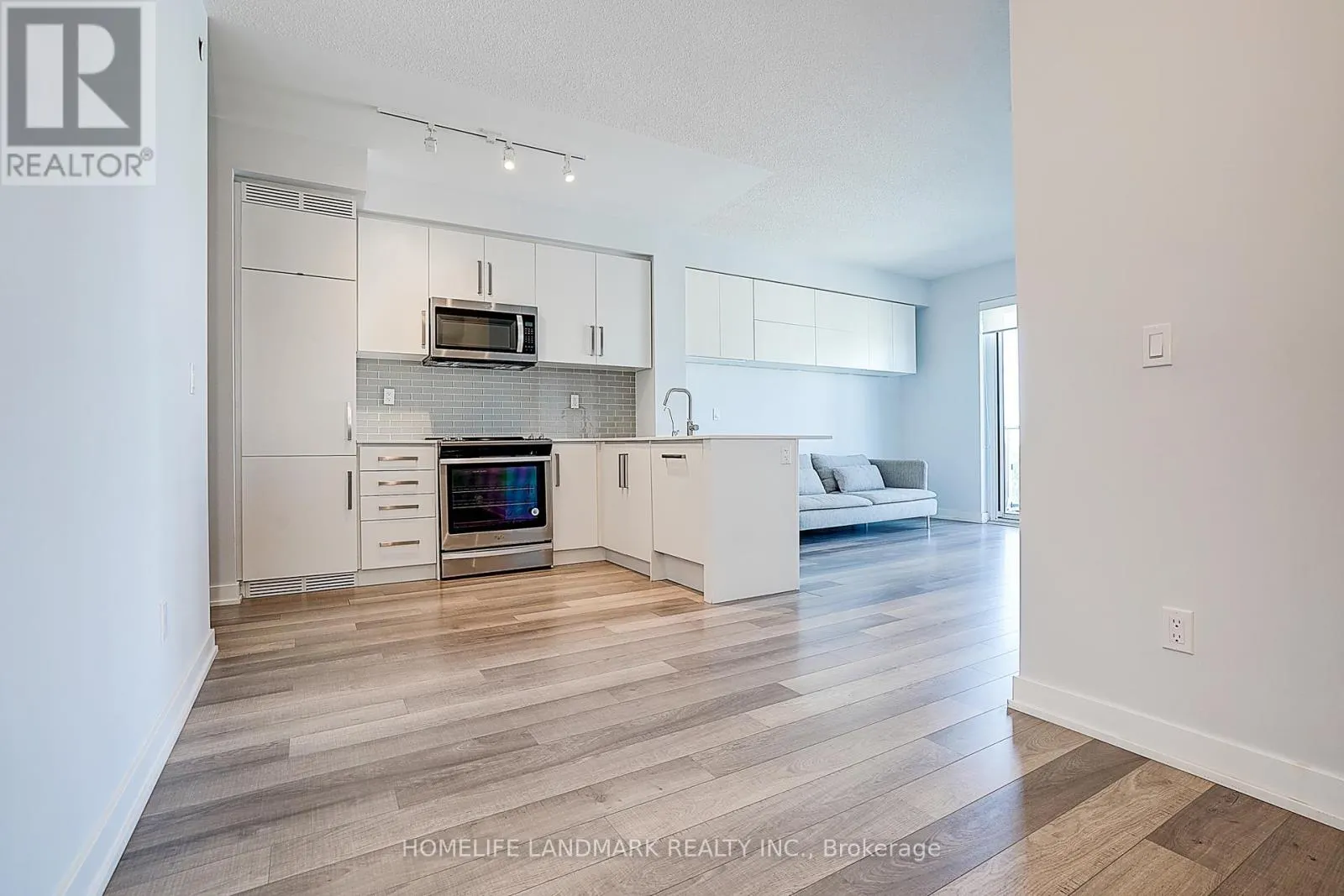 1312 - 5180 YONGE STREET