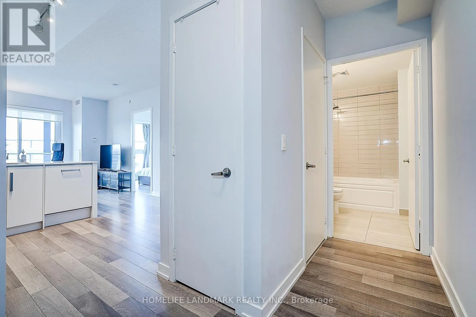 1312 - 5180 YONGE STREET