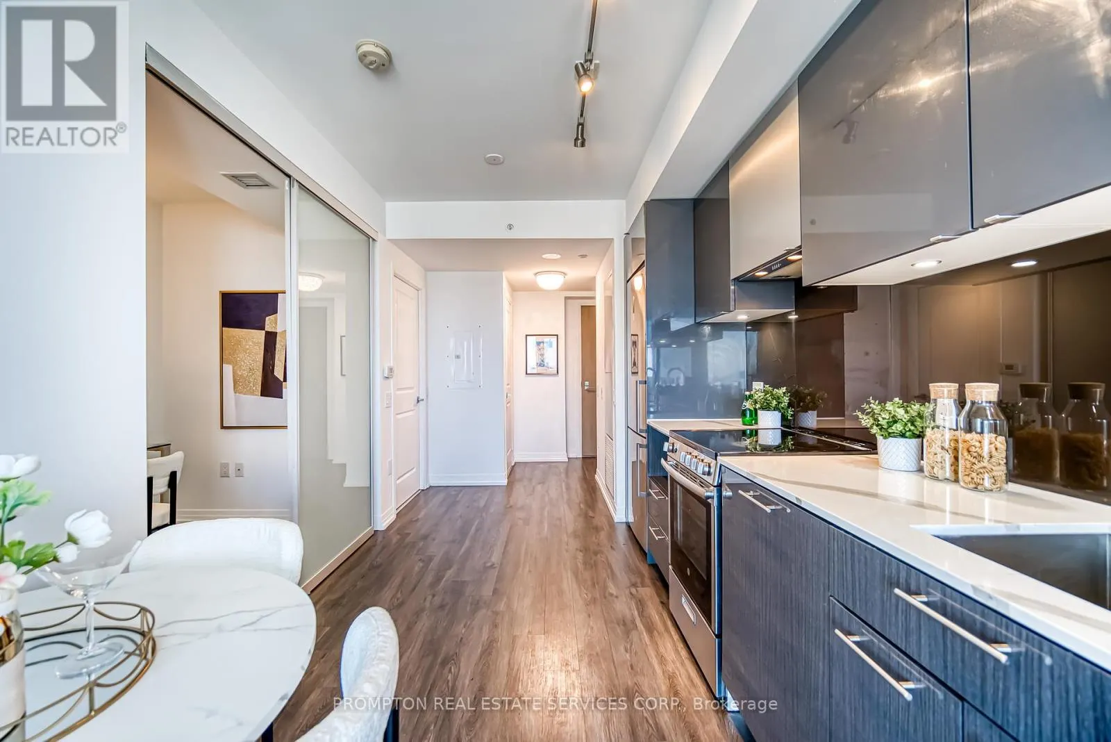 3215 - 251 JARVIS STREET