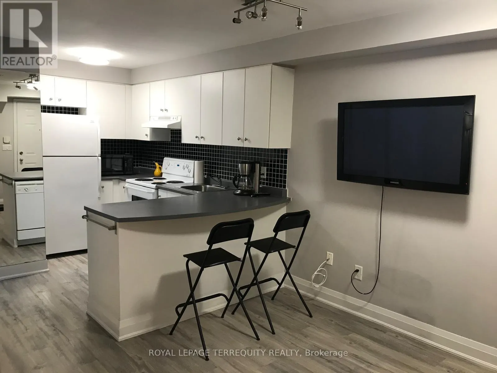 112 - 415 JARVIS STREET